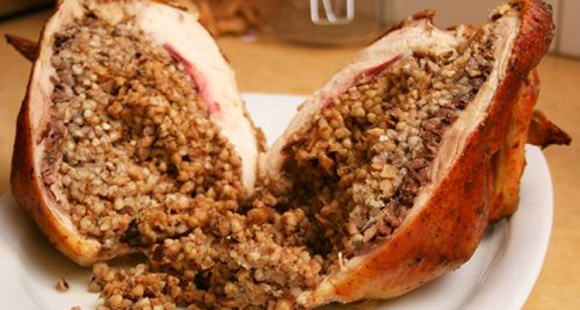 Курица с гречкой в духовке: фаршируем кашей с овощами, грибами, печенью