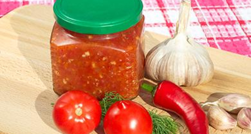 Аджика из помидоров: рецепты, и как подобрать вкус под настроение