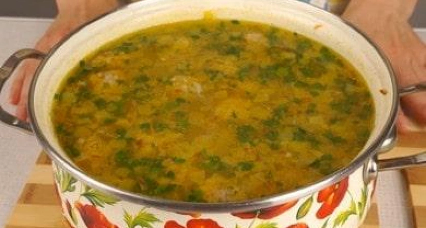 Фото к статье: Вкусный и наваристый суп с фрикадельками и рисом