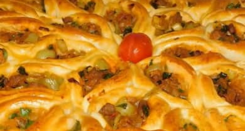Пирог с мясом в духовке - очень красивый и вкусный