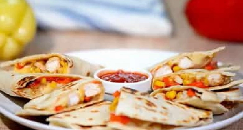 Фото к статье: Мексиканская кесадилья с курицей - просто, красиво и очень вкусно
