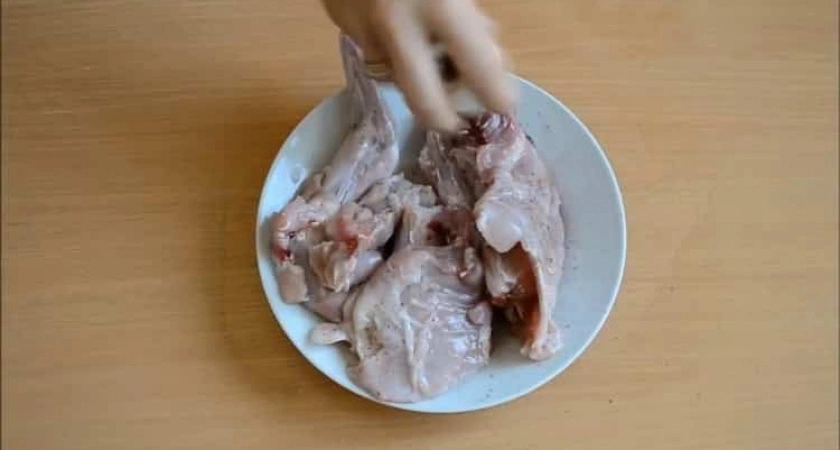 Фото к статье: Кролик с картошкой в мультиварке - нежное и вкусное блюдо