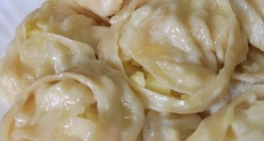 Фото к статье: Манты с сырой картошкой - просто и вкусно