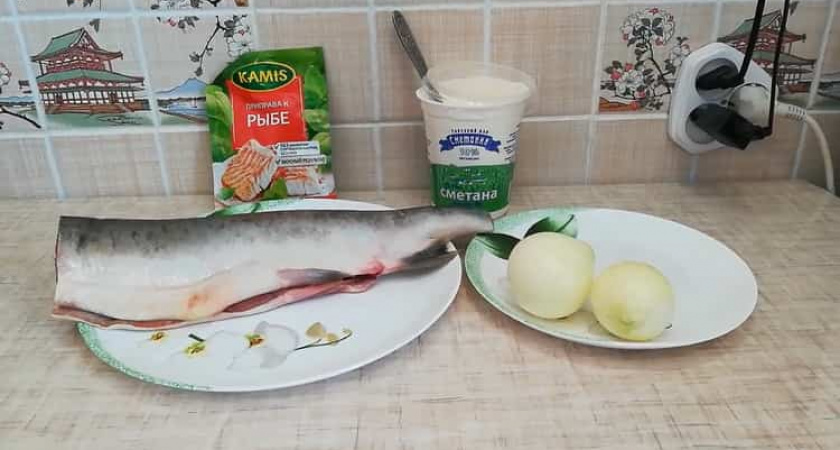 Горбуша в сметанном соусе - нежная и вкусная