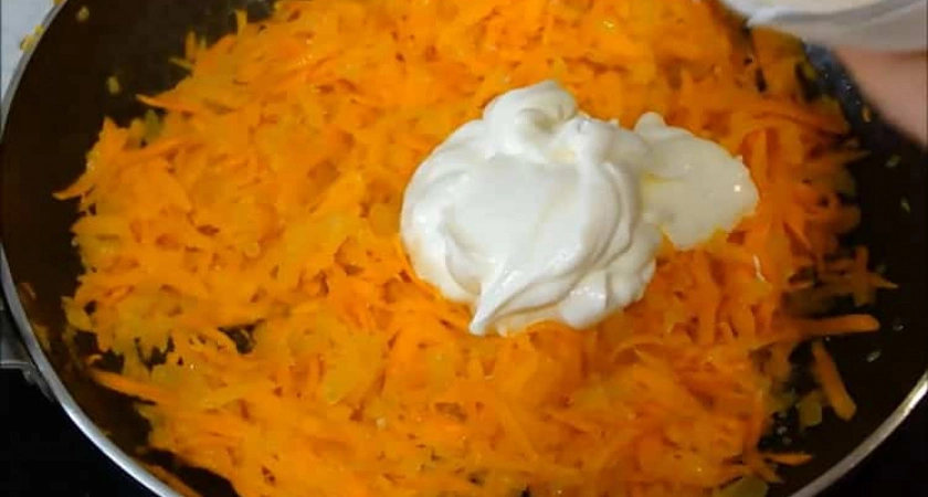 Фото к статье: Горбуша луком и морковью, запеченная в духовке - вкусно и сочно