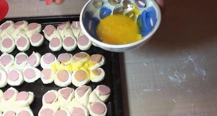 Как научиться готовить вкусные пирожки с сосиской