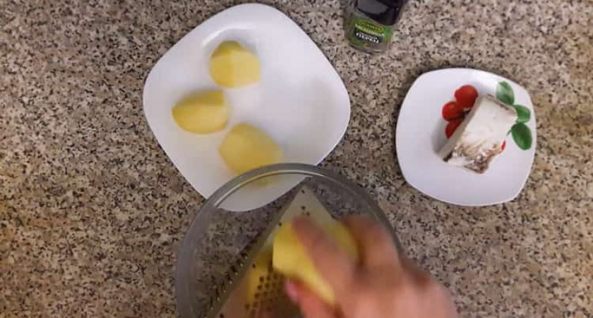 Вкусные и необычные вареники с сырой картошкой и салом