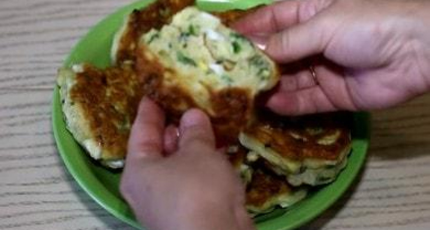 Как научиться готовить вкусные пирожки с луком и яйцом