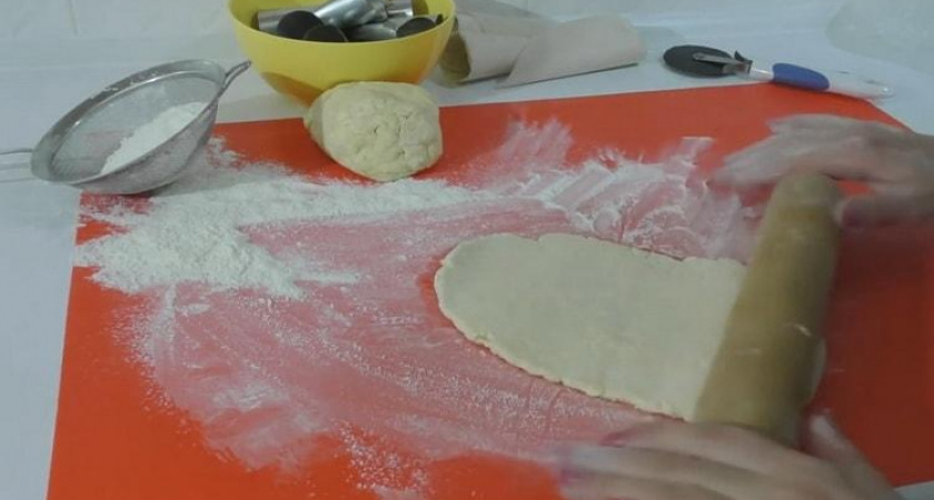 Слоеные трубочки с кремом - простой рецепт вкусного пирожного