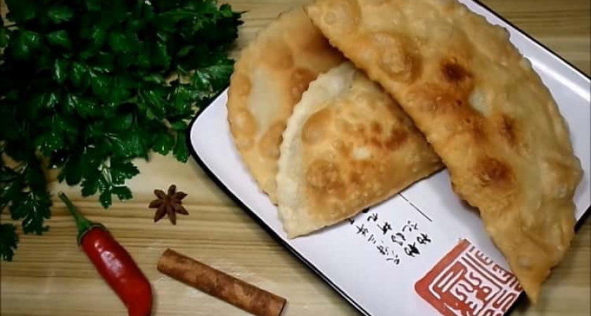 Тесто с водкой для чебуреков с хрустящей корочкой
