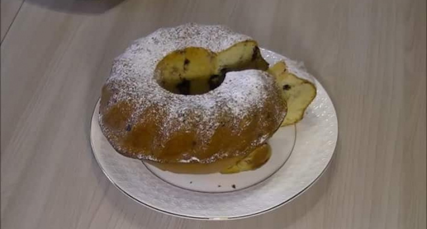 Вкусный пасхальный кулич с цедрой и цукатами