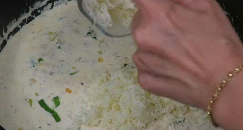 Спагетти с креветками в сливочно-сырном соусе - быстро и вкусно