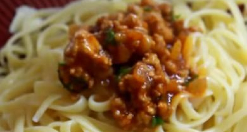 Спагетти Болоньезе с фаршем и томатной пастой - классический рецепт 🍝