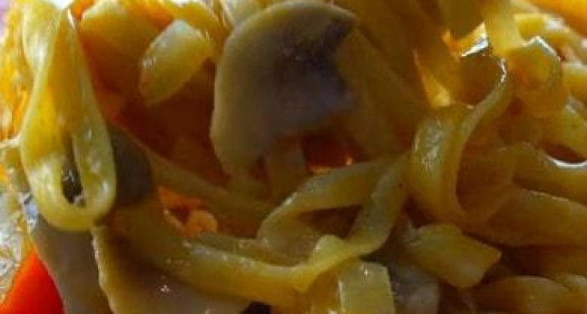 Паста в сливочно-грибном соусе - ваша семья будет в восторге 🍝