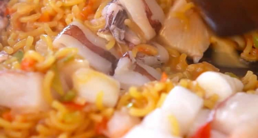 Паста с морским коктейлем - секреты испанской кухни 🍝