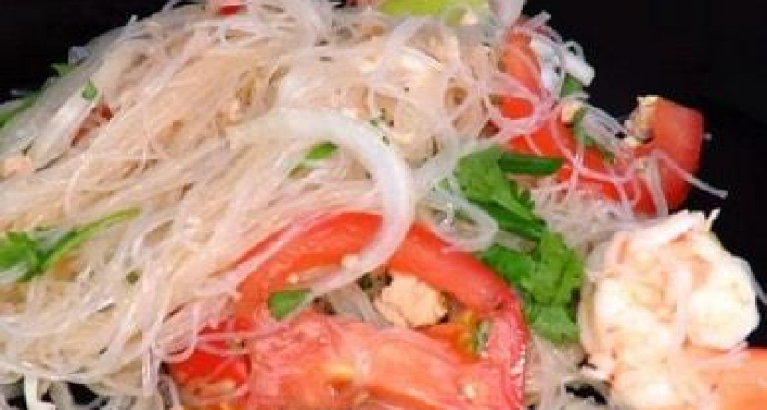 Острый тайский салат с лапшой фунчоза с морепродуктами &#x1f364;