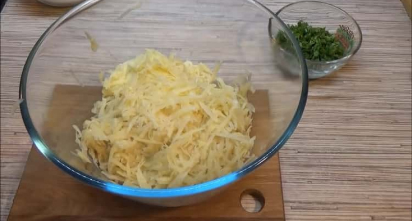 Вкусные картофельные драники без яиц - очень простой рецепт приготовления 🍲