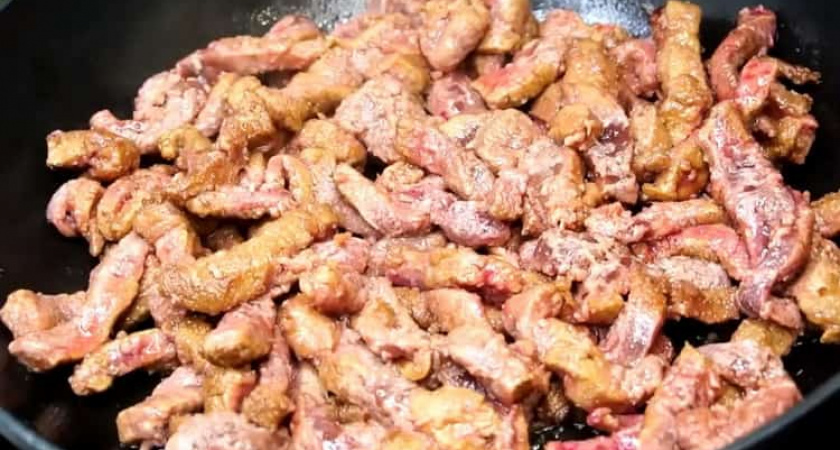 Бефстроганов из говяжьей печени - вкусное нежное блюдо 🍲