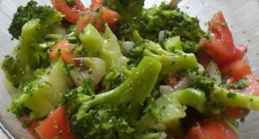 Салат из брокколи на скорую руку - никого не оставит равнодушным 🥦