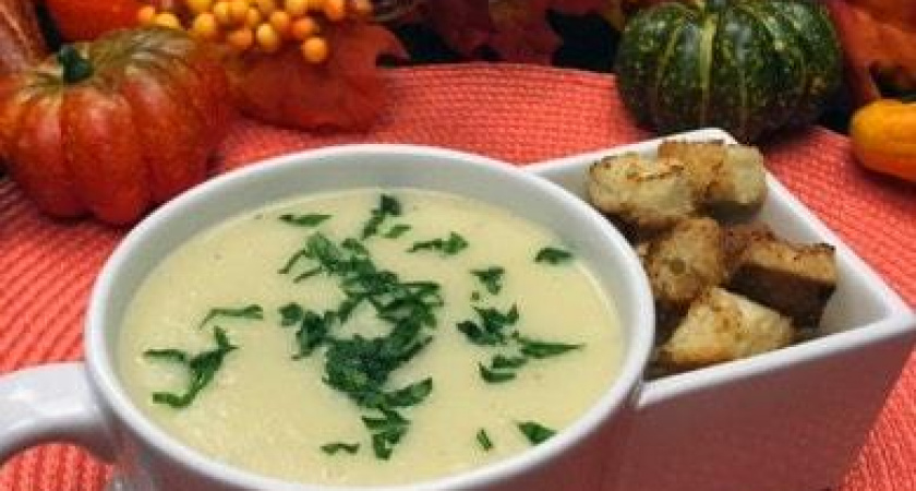 Вкусный суп-пюре из корня сельдерея и картофеля 🍲