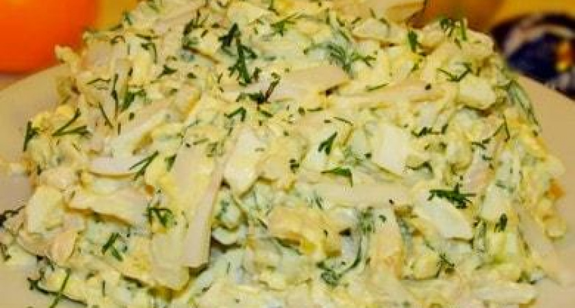 Простой и вкусный салат с кальмарами и яйцом 🦑