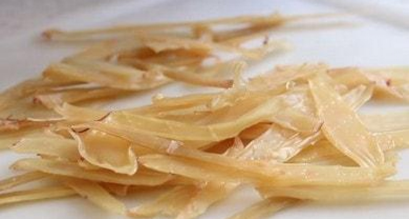Сушеный кальмар к пиву по пошаговому рецепту с фото 🦑