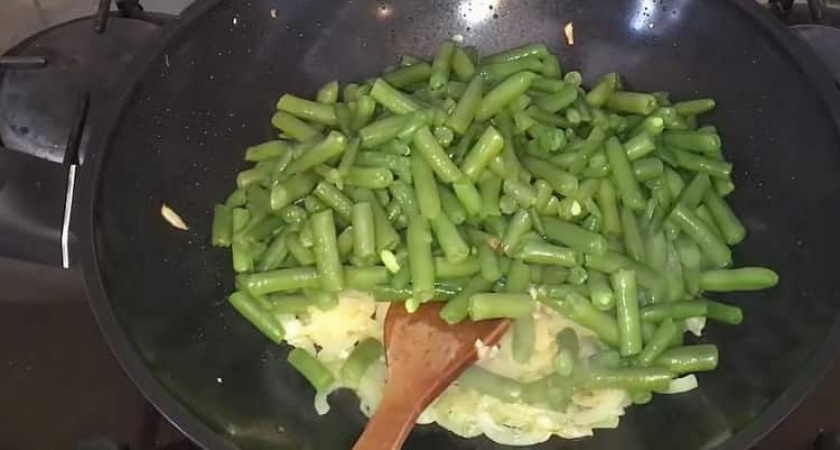 Как научиться готовить вкусный салат с зеленой фасолью 🥗