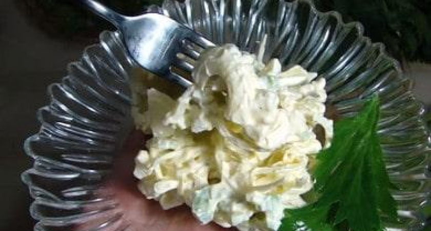 Самый простой рецепт приготовления салата из черешкового сельдерея 🥗