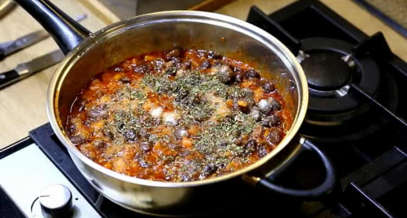 Лобио из красной фасоли - вкуснейшее сытное блюдо 🍲