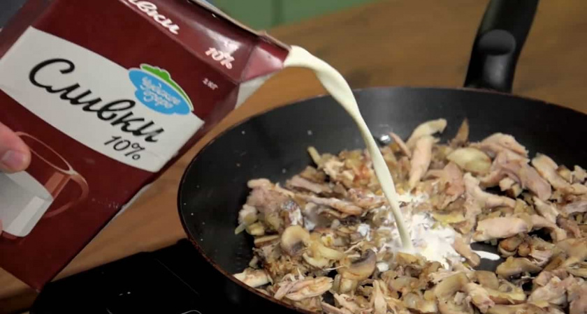 Жульен с курицей и грибами в духовке - очень вкусная и простая в приготовлении закуска 🥣