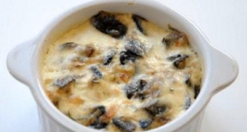 Классический рецепт жульена с грибами и сметаной - пальчики оближешь 🥘
