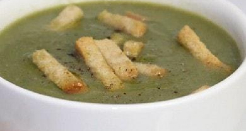 Вкусный крем-суп со шпинатом и гренками 🍲