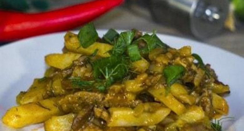 Азу из говядины с солеными огурцами - незабываемый вкус и аромат 🥘