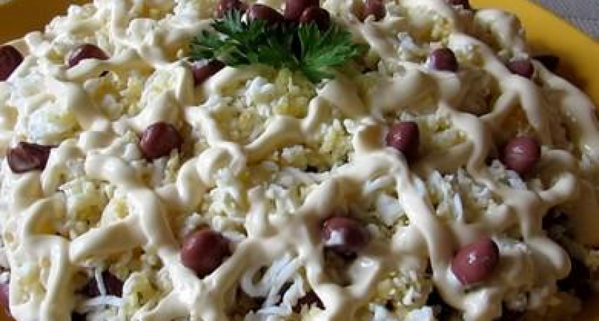 Как научиться готовить вкусный салат с курицей и фасолью консервированной 🥗