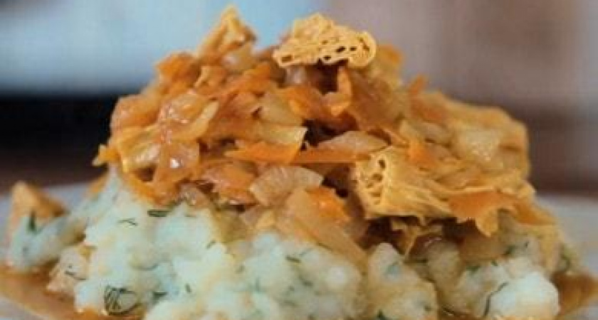 Соевая спаржа Фучжу с пюрешкой по-русски 🍽