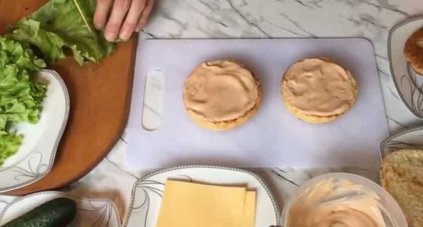 Вкуснейший чикенбургер с курицей в домашних условиях &#x1f354;