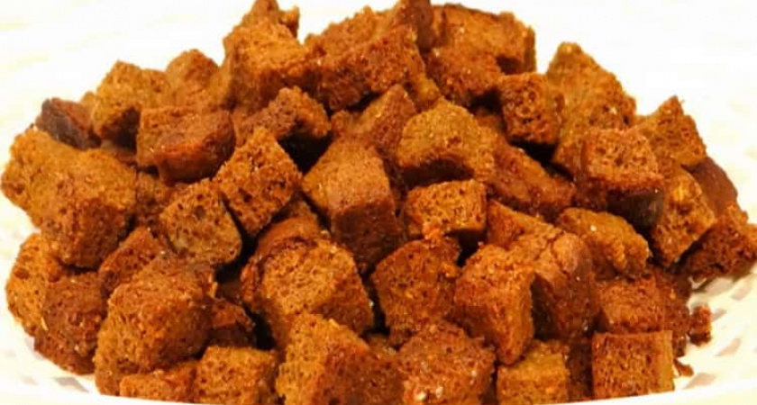 Как научиться готовить вкусные сухарики из черного хлеба в духовке 🍞
