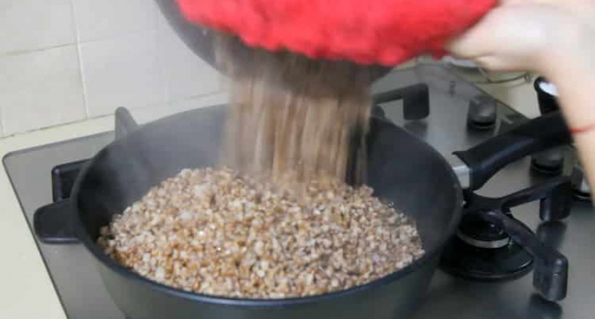 Как вкусно приготовить гречку с грибами и луком