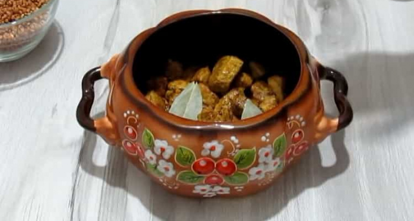 Гречка "Роскошная" с мясом в горшочке - невероятно аппетитная, ароматная, сытная и очень вкусная 🥣