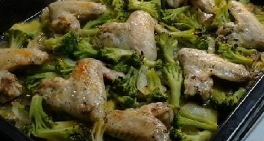 Вкусная курица с брокколи и картошкой, запеченная в духовке 🥦