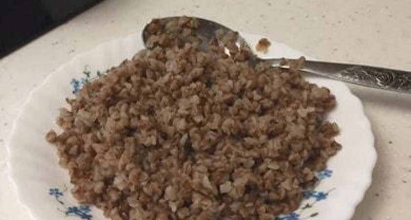 Простой рецепт вкусной гречневой каши на воде 🥣