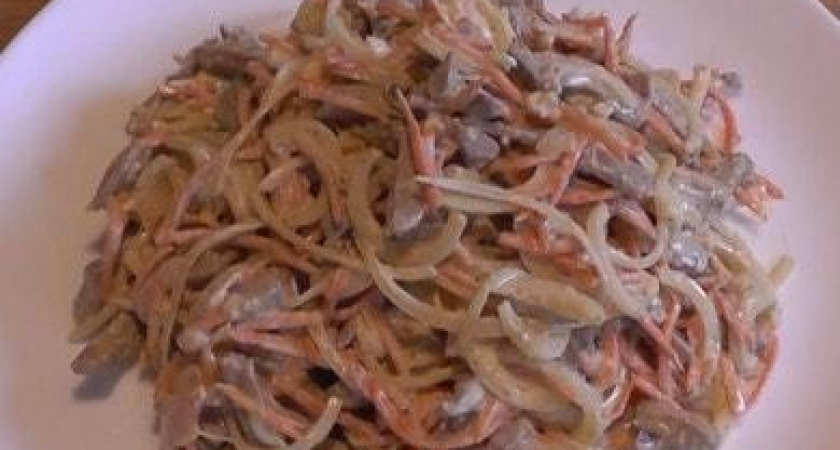Как научиться готовить вкусный салат с печенью и морковкой 🥗
