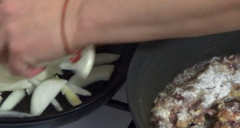 Как научиться готовить вкусные отбивные из печени свиной 🥣
