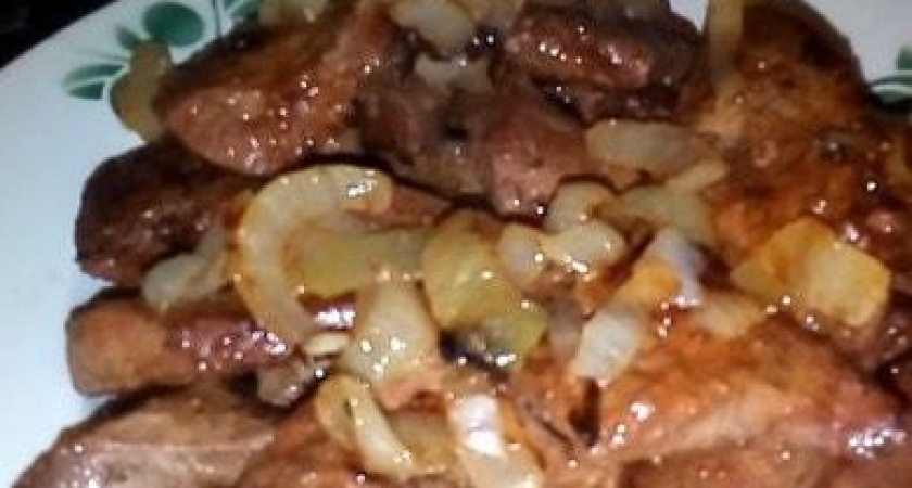 Как научиться готовить вкусную свиную печень по рецепту приготовления на сковороде 🥩