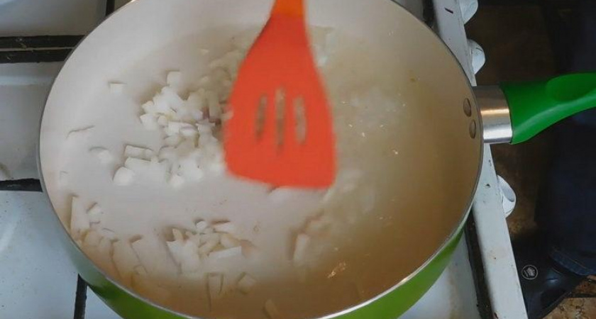 Борщ со свеклой и капустой - простой и вкусный рецепт 🥣