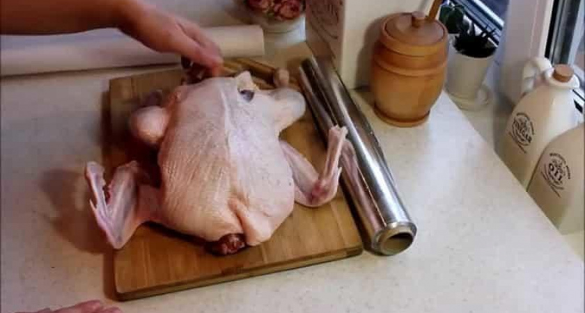 Как приготовить утку в духовке целиком: пошаговый рецепт с фото 🦆