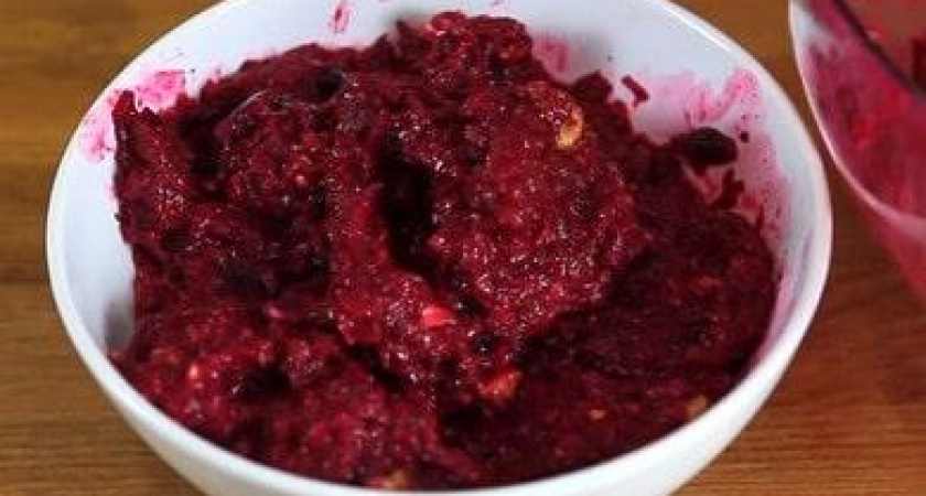 Постный салат из свеклы с черносливом и орехами 🥗