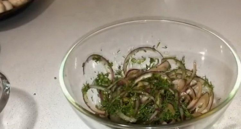 Нежнейший салат из баклажанов с грибами 🍆