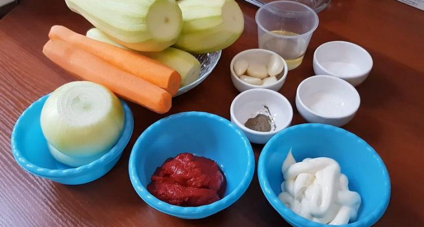 Необычная кабачковая икра с морковью и майонезом 🥣