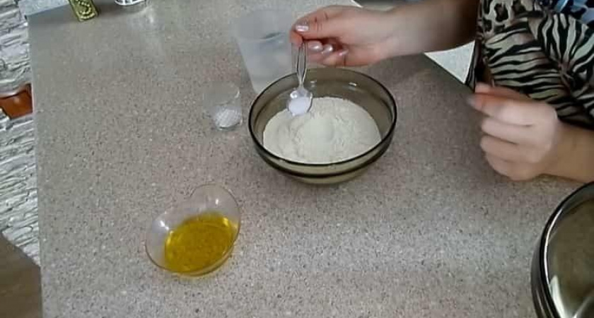 Легкое бездрожжевое тесто для пиццы 🍕